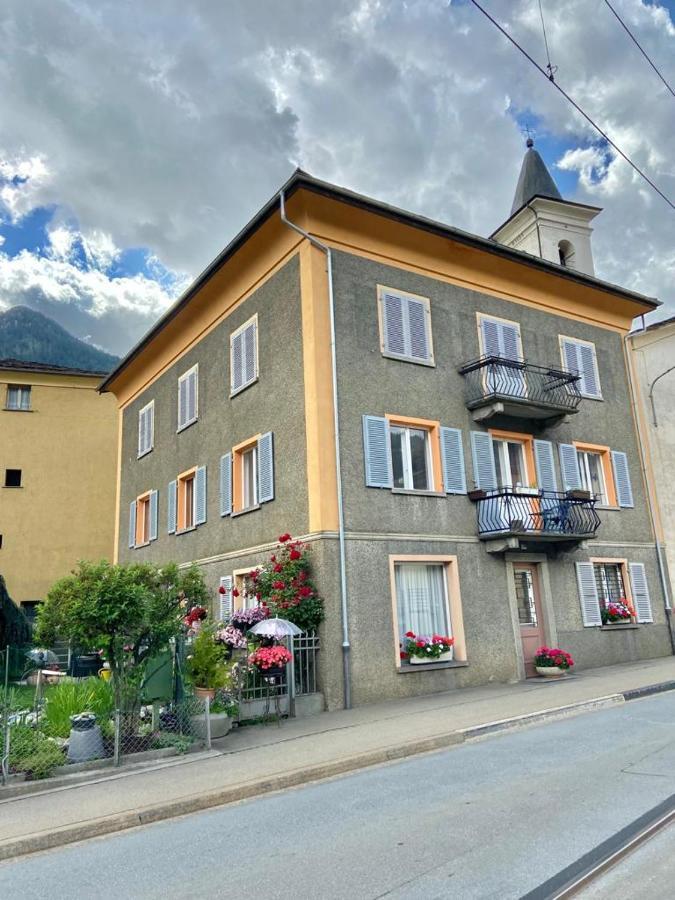 Bed and Breakfast Chasa Sassalbo Poschiavo Exterior foto